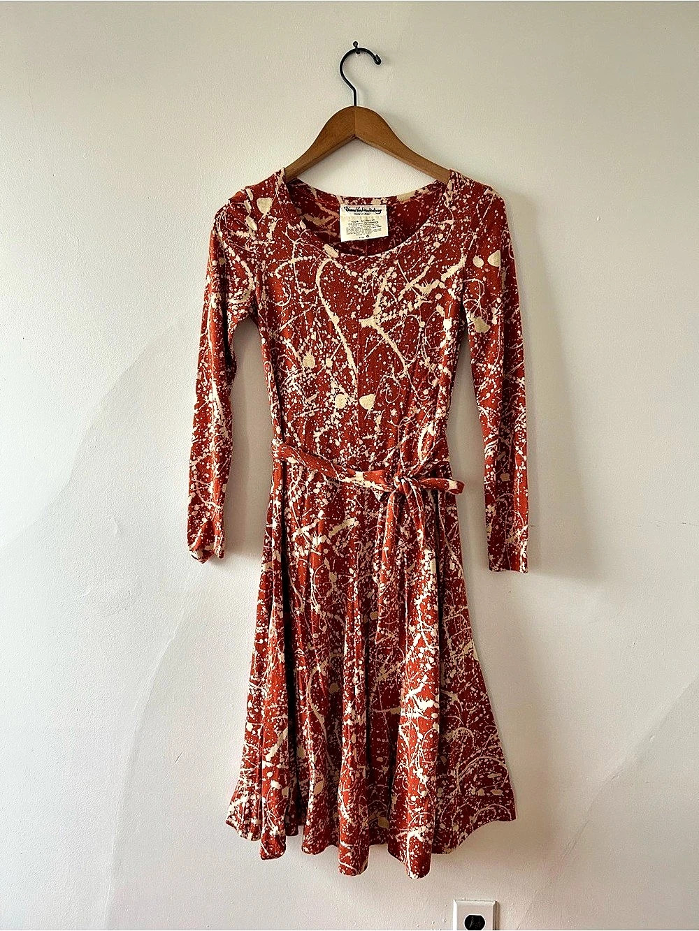 Diane von Furstenberg Vintage Paint Splatter Print Belted Dress Size 6